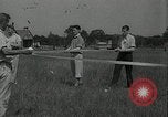 Standbild Stunt Pilot Bustleton Pennsylvania USA, 1936, aus Sekunde 13 historischem Filmmaterial Videoclip 65675029724