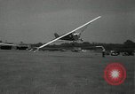 Standbild Stunt Pilot Bustleton Pennsylvania USA, 1936, aus Sekunde 25 historischem Filmmaterial Videoclip 65675029724