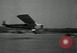 Standbild Stunt Pilot Bustleton Pennsylvania USA, 1936, aus Sekunde 39 historischem Filmmaterial Videoclip 65675029724
