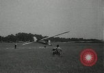 Standbild Stunt Pilot Bustleton Pennsylvania USA, 1936, aus Sekunde 41 historischem Filmmaterial Videoclip 65675029724