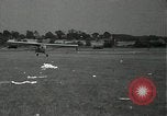 Standbild Stunt Pilot Bustleton Pennsylvania USA, 1936, aus Sekunde 46 historischem Filmmaterial Videoclip 65675029724