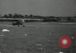 Standbild Stunt Pilot Bustleton Pennsylvania USA, 1936, aus Sekunde 47 historischem Filmmaterial Videoclip 65675029724