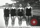 Standbild Kanada's Olympic swimming Team Montreal Quebec Kanada, 1936, aus Sekunde 11 historischem Filmmaterial Videoclip 65675029725