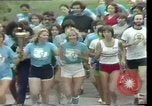 Standbild Taschenlampe Marathon Rennen Houston Texas USA, 1977, aus Sekunde 17 historischem Filmmaterial Videoclip 65675029727