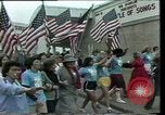 Standbild Taschenlampe Marathon Rennen Houston Texas USA, 1977, aus Sekunde 30 historischem Filmmaterial Videoclip 65675029727