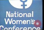 Standbild prominent 1970er amerikanischen Frauen Houston Texas USA, 1977, aus Sekunde 11 historischem Filmmaterial Videoclip 65675029729