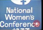 Standbild prominent 1970er amerikanischen Frauen Houston Texas USA, 1977, aus Sekunde 13 historischem Filmmaterial Videoclip 65675029729