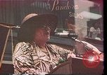 Standbild prominent 1970er amerikanischen Frauen Houston Texas USA, 1977, aus Sekunde 18 historischem Filmmaterial Videoclip 65675029729