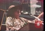 Standbild prominent 1970er amerikanischen Frauen Houston Texas USA, 1977, aus Sekunde 20 historischem Filmmaterial Videoclip 65675029729