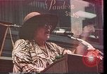 Standbild prominent 1970er amerikanischen Frauen Houston Texas USA, 1977, aus Sekunde 23 historischem Filmmaterial Videoclip 65675029729