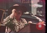 Standbild prominent 1970er amerikanischen Frauen Houston Texas USA, 1977, aus Sekunde 25 historischem Filmmaterial Videoclip 65675029729