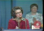 Standbild Lady Bird Johnson Houston Texas USA, 1977, aus Sekunde 16 historischem Filmmaterial Videoclip 65675029732
