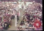 Immagine di Risoluzione di assicurazione Houston Texas USA, 1977, secondo 40 filmato di repertorio 65675029740