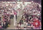 Immagine di Risoluzione di assicurazione Houston Texas USA, 1977, secondo 42 filmato di repertorio 65675029740