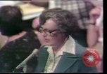 Immagine di Risoluzione di assicurazione Houston Texas USA, 1977, secondo 45 filmato di repertorio 65675029740