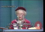 Immagine di Casalinghe' Risoluzione Houston Texas USA, 1977, secondo 8 filmato di repertorio 65675029742
