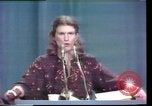Immagine di Casalinghe' Risoluzione Houston Texas USA, 1977, secondo 21 filmato di repertorio 65675029742