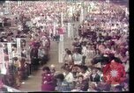 Immagine di Casalinghe' Risoluzione Houston Texas USA, 1977, secondo 35 filmato di repertorio 65675029742