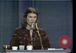 Image Maxine Waters présente les résolutions pour les femmes des minorités Houston Texas USA, 1977, de la seconde 7 séquences d'archives historiques vidéo 65675029744