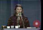 Image Maxine Waters présente les résolutions pour les femmes des minorités Houston Texas USA, 1977, de la seconde 8 séquences d'archives historiques vidéo 65675029744