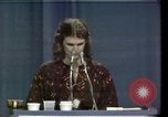 Image Maxine Waters présente les résolutions pour les femmes des minorités Houston Texas USA, 1977, de la seconde 11 séquences d'archives historiques vidéo 65675029744