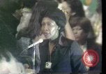Image Maxine Waters présente les résolutions pour les femmes des minorités Houston Texas USA, 1977, de la seconde 22 séquences d'archives historiques vidéo 65675029744