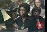Image Maxine Waters présente les résolutions pour les femmes des minorités Houston Texas USA, 1977, de la seconde 48 séquences d'archives historiques vidéo 65675029744