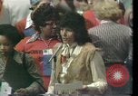 Image Maxine Waters présente les résolutions pour les femmes des minorités Houston Texas USA, 1977, de la seconde 54 séquences d'archives historiques vidéo 65675029744