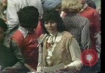 Image Maxine Waters présente les résolutions pour les femmes des minorités Houston Texas USA, 1977, de la seconde 55 séquences d'archives historiques vidéo 65675029744