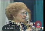 Image protester contre le National Womens Conférence Texas United States USA, 1977, de la seconde 28 séquences d'archives historiques vidéo 65675029745