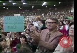 Image protester contre le National Womens Conférence Texas United States USA, 1977, de la seconde 45 séquences d'archives historiques vidéo 65675029745