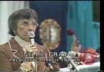 Image protester contre le National Womens Conférence Texas United States USA, 1977, de la seconde 56 séquences d'archives historiques vidéo 65675029745