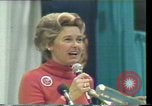 Standbild Phyllis Schlafly spricht gegen ERA und gleichgeschlechtliche Ehe Houston Texas USA, 1977, aus Sekunde 24 historischem Filmmaterial Videoclip 65675029746