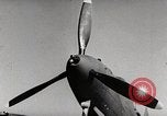 Image P-39's contrôles de carburant United States USA, 1942, de la seconde 6 séquences d'archives historiques vidéo 65675029753