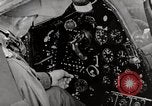 Image P-39's contrôles de carburant United States USA, 1942, de la seconde 31 séquences d'archives historiques vidéo 65675029753
