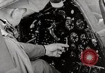 Image P-39's contrôles de carburant United States USA, 1942, de la seconde 34 séquences d'archives historiques vidéo 65675029753