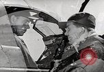 Image P-39's contrôles de taxi United States USA, 1942, de la seconde 15 séquences d'archives historiques vidéo 65675029754