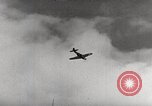 Standbild P-39's die Kontrollen der Anlandungen United States USA, 1942, aus Sekunde 5 historischem Filmmaterial Videoclip 65675029756