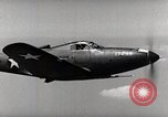 Standbild P-39's die Kontrollen der Anlandungen United States USA, 1942, aus Sekunde 12 historischem Filmmaterial Videoclip 65675029756