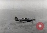 Standbild P-39's die Kontrollen der Anlandungen United States USA, 1942, aus Sekunde 38 historischem Filmmaterial Videoclip 65675029756