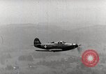 Standbild P-39's die Kontrollen der Anlandungen United States USA, 1942, aus Sekunde 39 historischem Filmmaterial Videoclip 65675029756