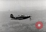 Standbild P-39's die Kontrollen der Anlandungen United States USA, 1942, aus Sekunde 42 historischem Filmmaterial Videoclip 65675029756