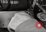 Standbild P-39's die Kontrollen der Anlandungen United States USA, 1942, aus Sekunde 55 historischem Filmmaterial Videoclip 65675029756
