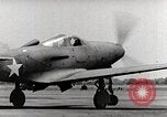 Standbild P-39 Airacobra Ausübung Flugzeuge United States USA, 1942, aus Sekunde 13 historischem Filmmaterial Videoclip 65675029757
