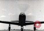 Standbild P-39 Airacobra Ausübung Flugzeuge United States USA, 1942, aus Sekunde 23 historischem Filmmaterial Videoclip 65675029757