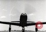 Standbild P-39 Airacobra Ausübung Flugzeuge United States USA, 1942, aus Sekunde 25 historischem Filmmaterial Videoclip 65675029757