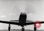 Standbild P-39 Airacobra Ausübung Flugzeuge United States USA, 1942, aus Sekunde 26 historischem Filmmaterial Videoclip 65675029757