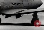 Standbild P-39 Airacobra Ausübung Flugzeuge United States USA, 1942, aus Sekunde 36 historischem Filmmaterial Videoclip 65675029757