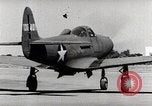 Standbild P-39 Airacobra Ausübung Flugzeuge United States USA, 1942, aus Sekunde 40 historischem Filmmaterial Videoclip 65675029757
