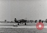 Standbild P-39 Airacobra Ausübung Flugzeuge United States USA, 1942, aus Sekunde 52 historischem Filmmaterial Videoclip 65675029757